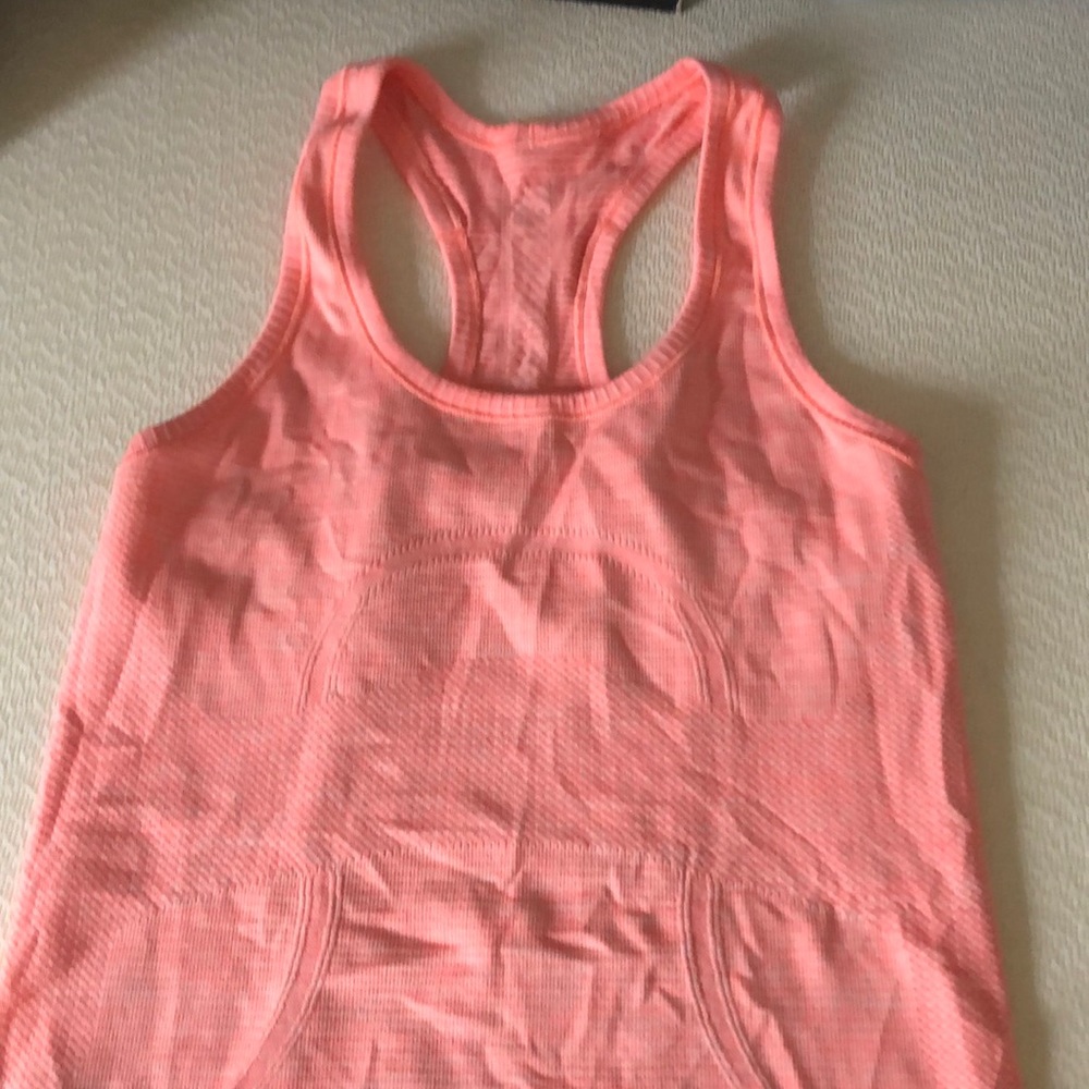 Lululemon tank
